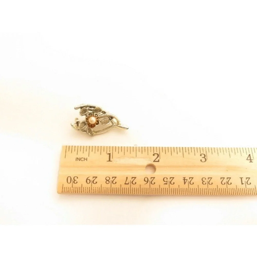 Vintage Pale Gold Toned Silver Lucky Wishbone‎ Pin Brooch